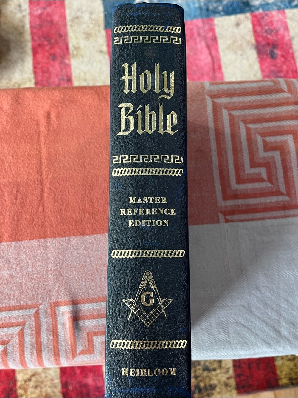 Masonic Master Reference Edition Holy Bible - Picture 13 of 16